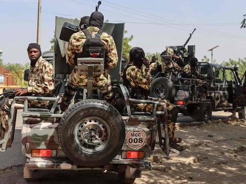 Gewapende bende doodt tien mensen en ontvoert tientallen anderen in Nigeria