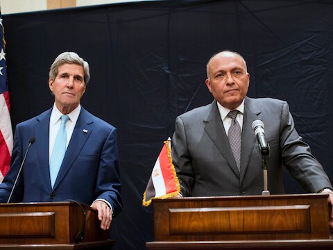 De Amerikaanse minister van Buitenlandse Zaken was zondag op bezoek bij zijn Egyptische collega Sameh Shoukri.