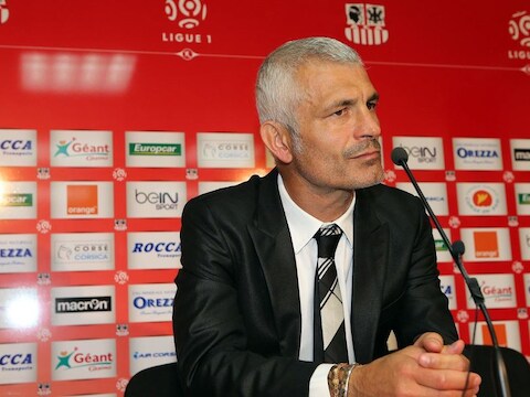 Exit Fabrizio Ravanelli bij Ajaccio