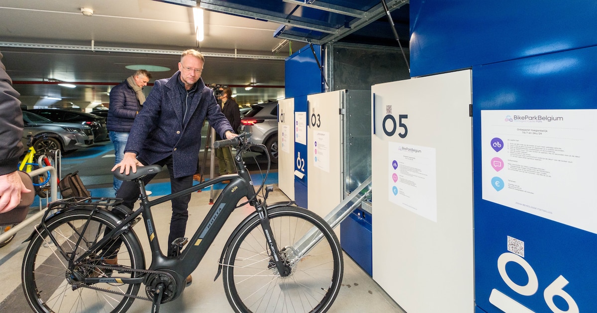 Fietshub Grote Markt in Mechelen krijgt eerste fietskluizen: “Eigenaars willen zekerheid dat ze hun 