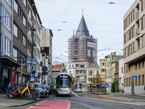 De Sint-Jan-Evangelistkerk, beter bekend als de Peperbus, wordt momenteel gerestaureerd. 
