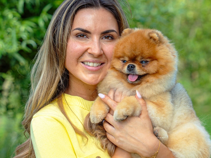Maïté en hondje Bailey in ‘Blind getrouwd: Second Chance’.