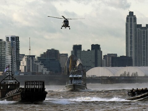 De Britse politie en marine oefenden in januari ook al met onder andere een Lynx-helikopter tegen zogenaamde 'lone wolf'-aanvallen.