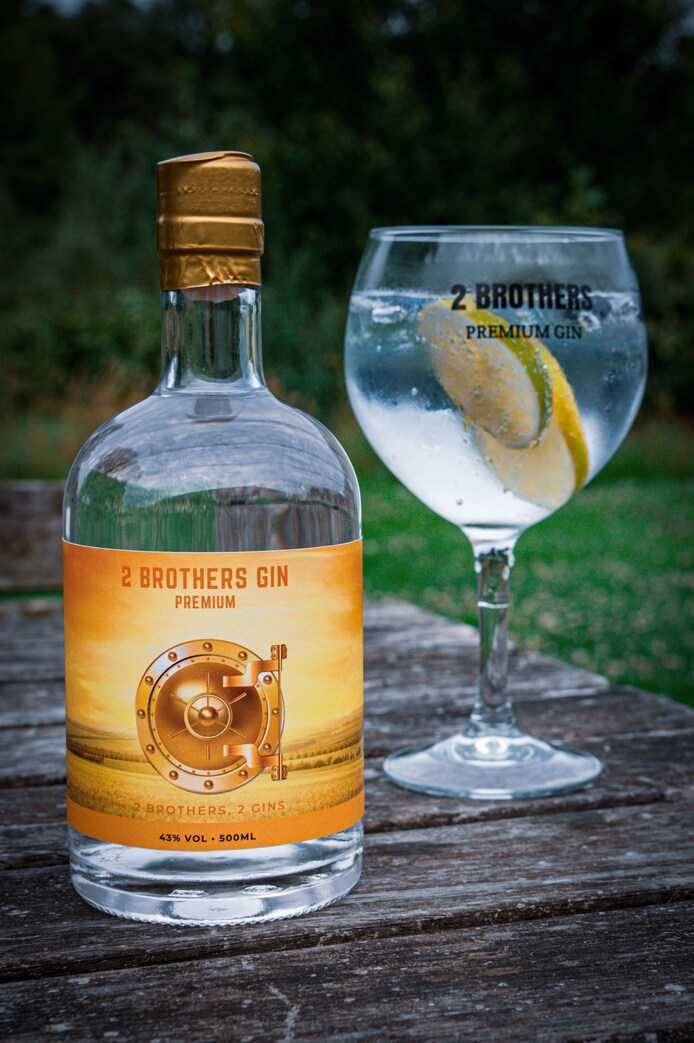 2 Brothers Gin Citrus wint medaille op World Gin Awards | Dendermonde ...