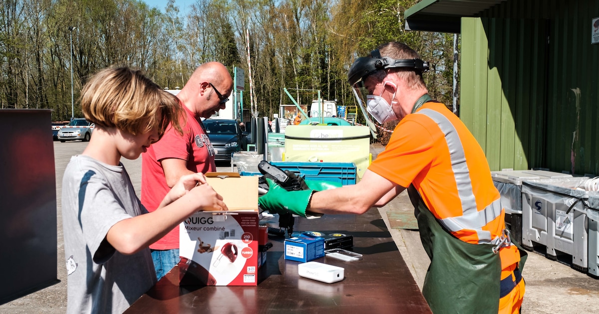Gemeentediensten in Schelle gesloten op 14 en 15 mei: dit moet je weten over de afvalophaling