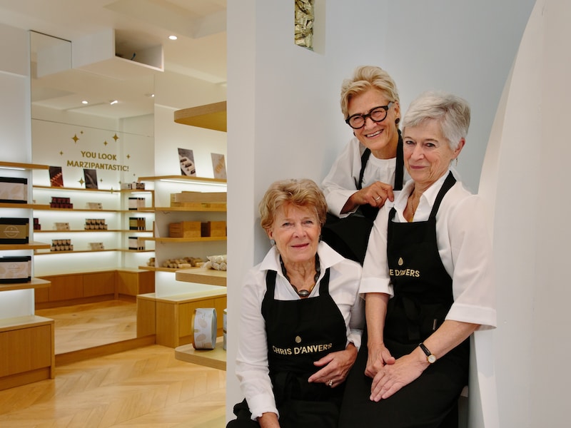 De drie zussen Detje, Mieke en Chris staan aan het roer van Louis d’Anvers in Antwerpen.
