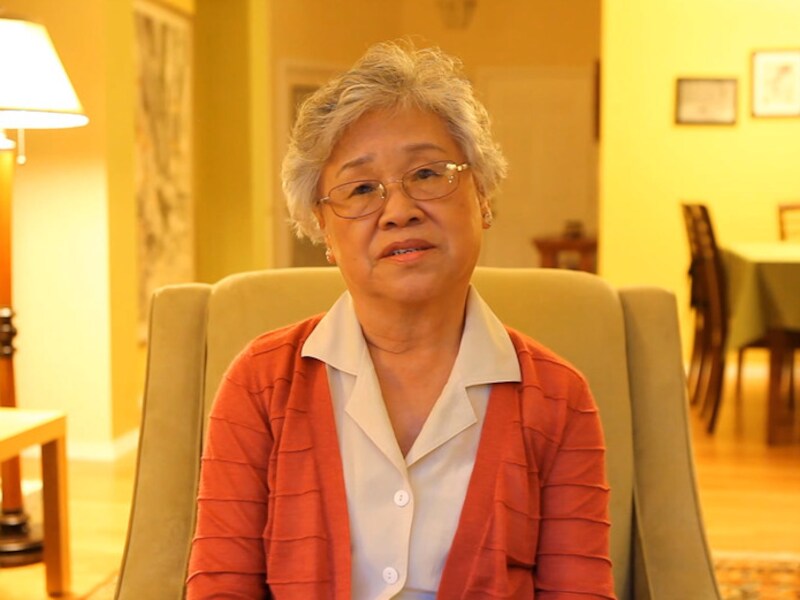 Myunghee Bae, de moeder van Kenneth.