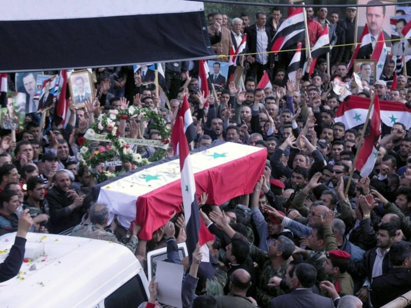 In Syrië zelf worden ondertussen de doden begraven