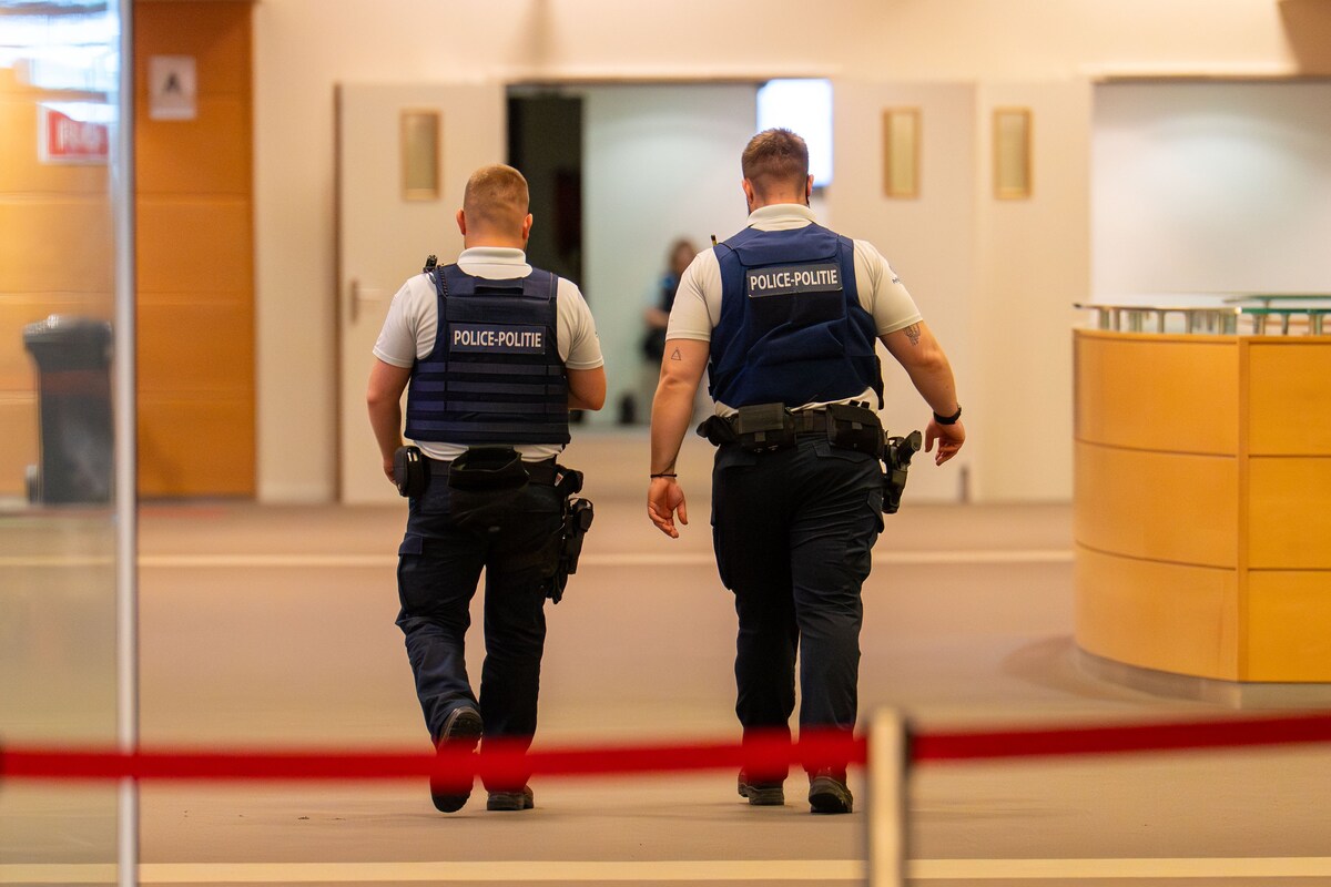 Ook tijdens Sky ECC-operaties zou de federale politie ongeoorloofde contacten met criminelen hebben onderhouden (illustratiebeeld). 