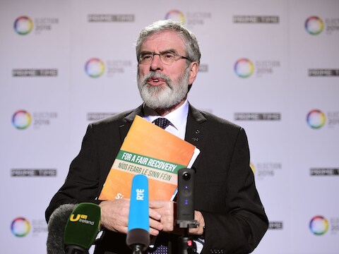 De leider van de partij Sinn Fein Gerry Adams.