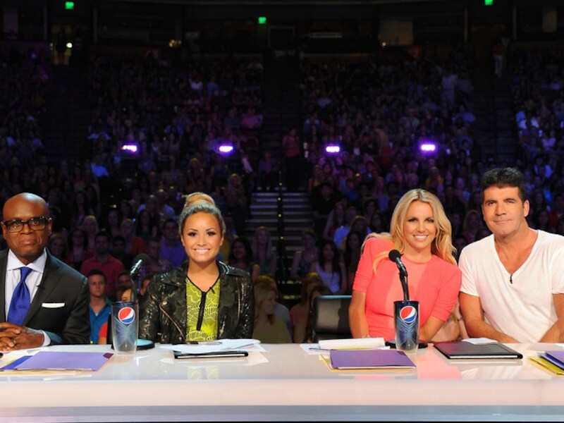 De jury van de Amerikaanse X Factor: L.A. Reid, Demi Lovato, Britney Spears en Simon Cowell.