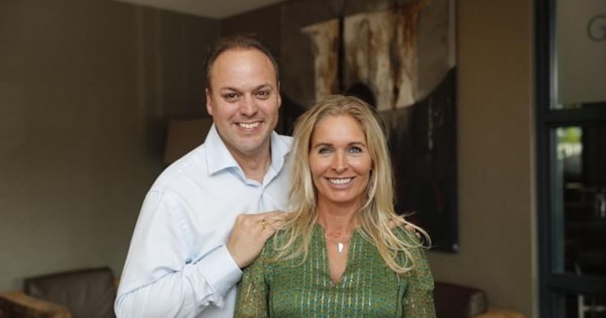 De levenslessen van Frans Bauer: “Pas na de dood van mijn vader moest ik  echt op eigen benen staan” | Showbizz | HLN.be