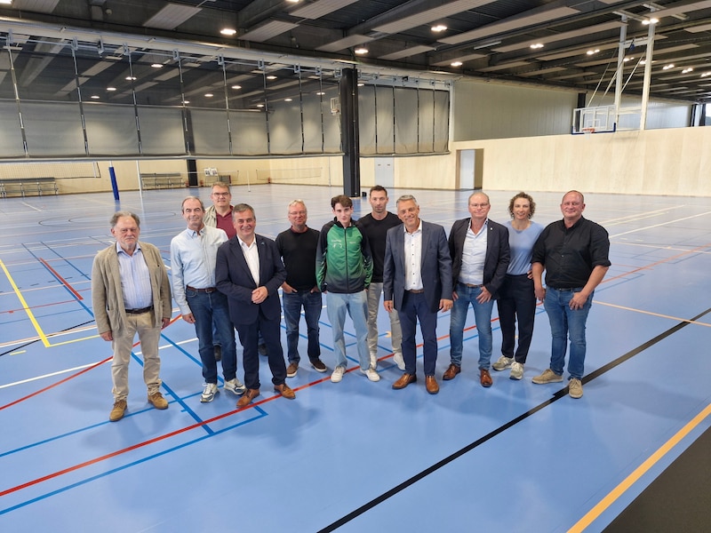 Roeselare opent 4.000 vierkante meter nieuwe binnensportruimte op Schiervelde: “Bijna 20.000 leden van onze sportclubs tonen hoe groot de behoefte in onze stad is”
