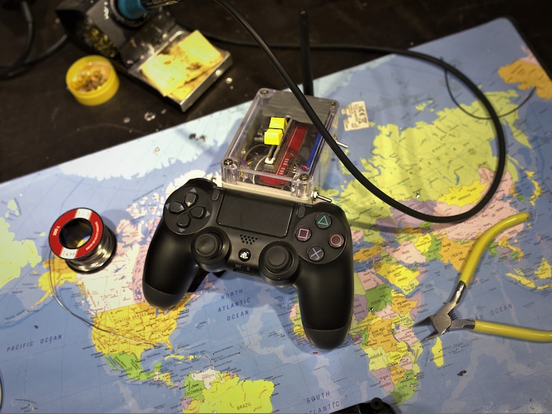 EU wil verkoop van PlayStations en Xbox’en aan Rusland verbieden: “Daar besturen ze drones mee”