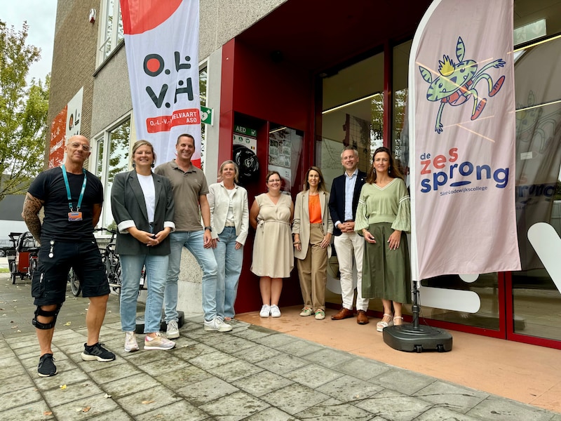 Nieuw AED‑toestel in Sint‑Andries voortaan permanent toegankelijk