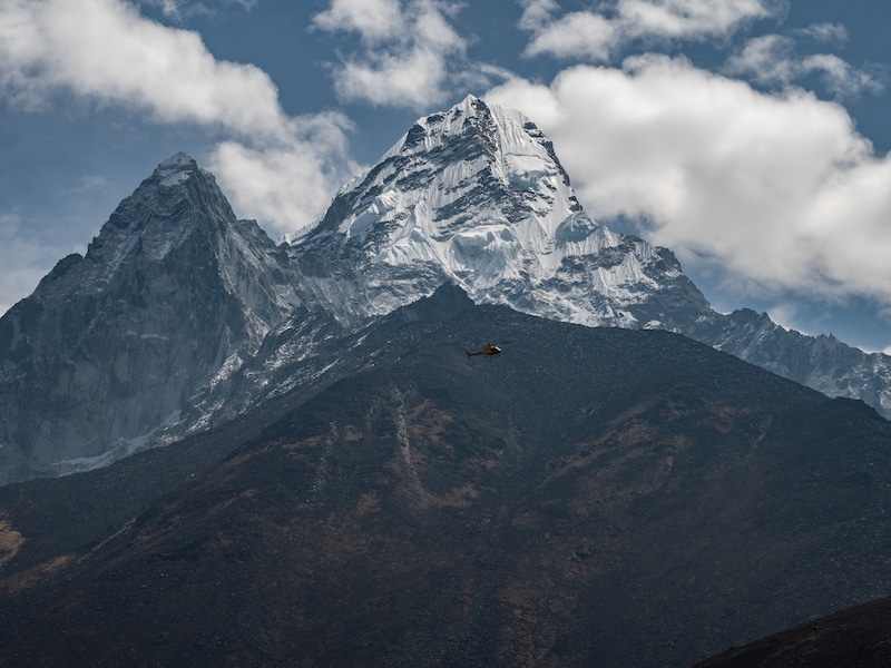 De top van de Ama Dablam ligt nog twee kilometer lager dan die van de Mount Everest.