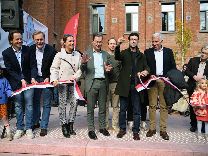 Wijk Burenberg feestelijk geopend in aanwezigheid van het stadsbestuur, projectontwikkelaar ION en buurtbewoners