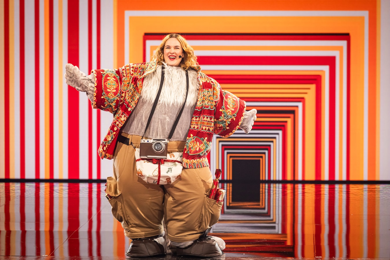 Normaal hebben Maarten en ik geen geheimen voor elkaar, maar dit had het  ingewikkelder gemaakt”: Dorothee Dauwe zat in het pak van Chinchilla | Foto  | hln.be