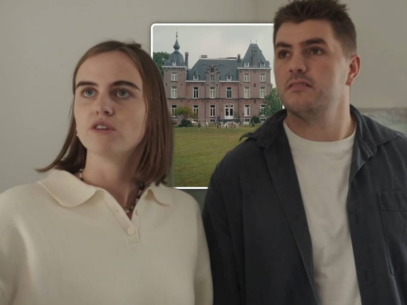 Fenna en Quinten zijn niet onder de indruk van hun nieuwe woning. Inzet: het kasteel van Fenna’s stiefpapa, waar het koppel regelmatig verblijft.  