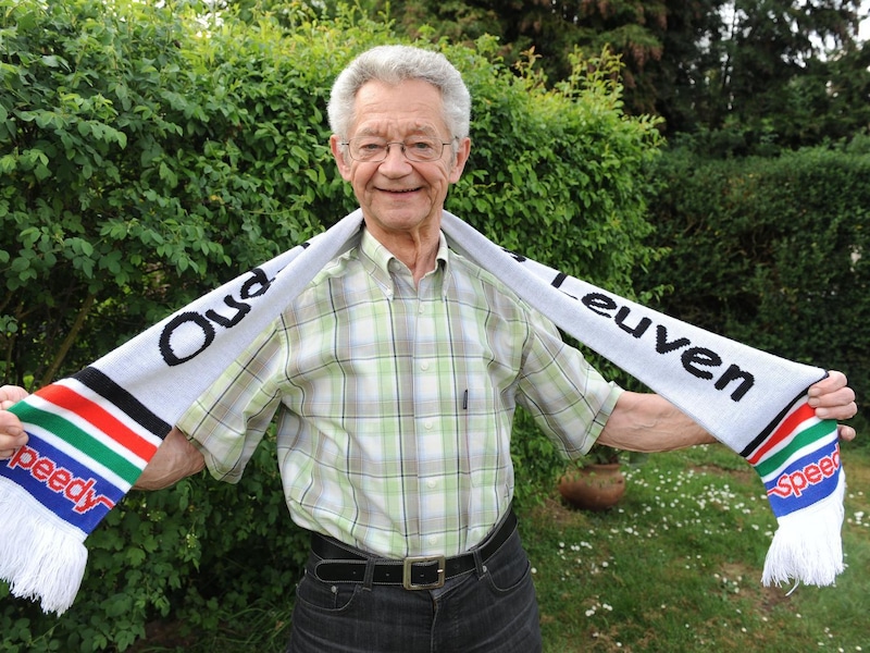 André Van de Putte schreef ook een clublied voor voetbalclub OHL.