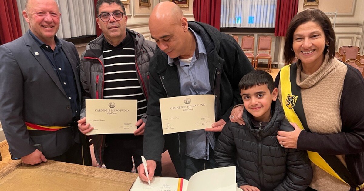 Driss en Bekkaoui redden vorig jaar drenkelinge uit kanaal en krijgen ...