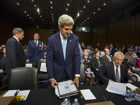 Minister Kerry voor zijn verhoor, vandaag.