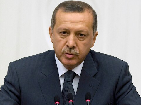 Premier Erdogan houdt een speciale vergadering over de situatie.