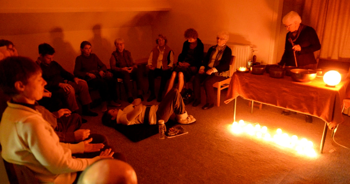 Hof Zevenbergen in Ranst nodigt uit voor een moment van diepe rust tijdens klankschalenmeditatie