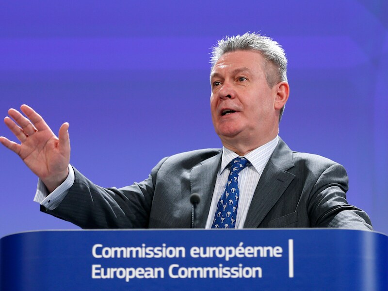 "We gaan geen fundamenteel Europees beleid opofferen in een koehandel", aldus Karel De Gucht.