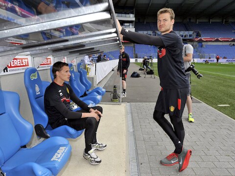 Simon Mignolet in gesprek met Sammy Bossut