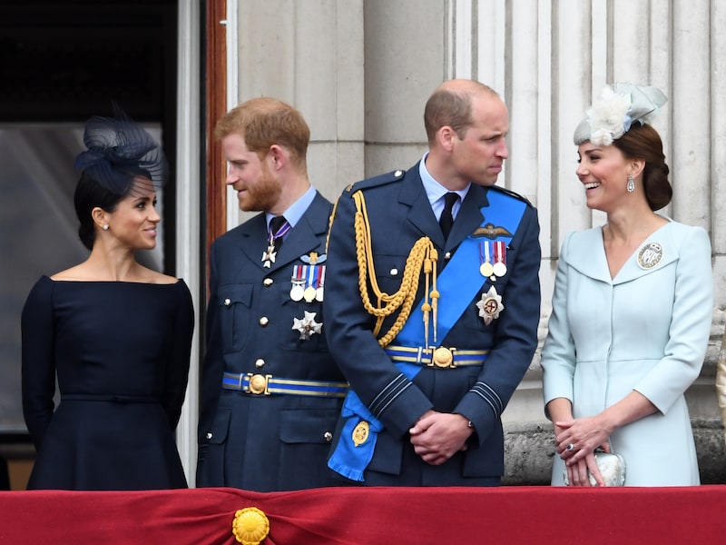 Prins Harry lijkt onenigheid met broer William te bevestigen