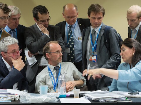 Een deel van de Belgische delegatie in Parijs, onder wie minister Marie Christine Marghem.