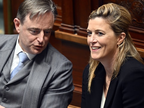 Premier Bart De Wever (N-VA) en minister van Justitie Annelies Verlinden (CD&V)