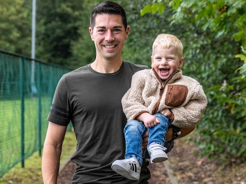 Benjamin met zijn zoontje Juul uit Hundelgem (Zwalm).