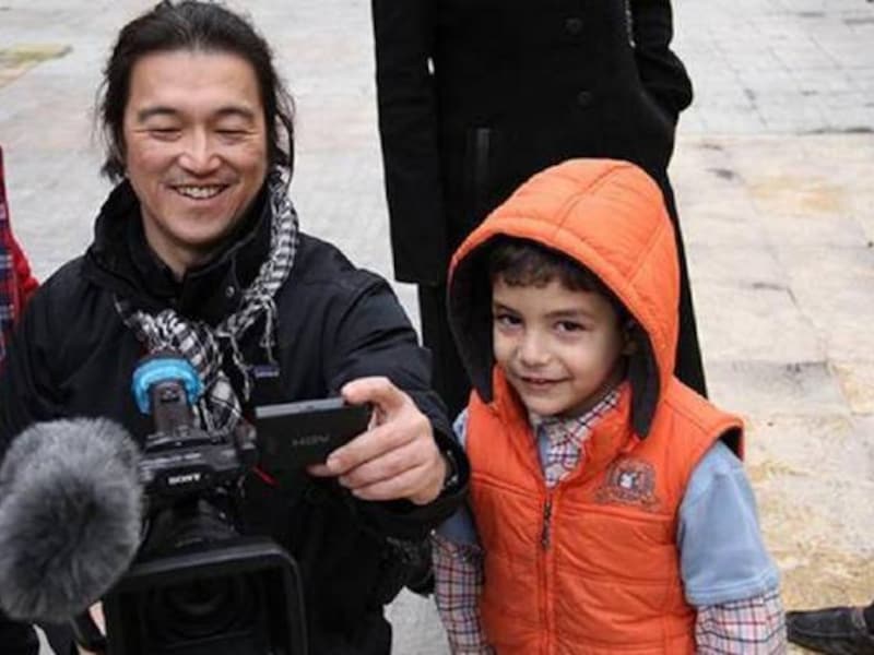 Een foto van Kenji Goto Jogo tijdens een van zijn reizen naar Syrië.