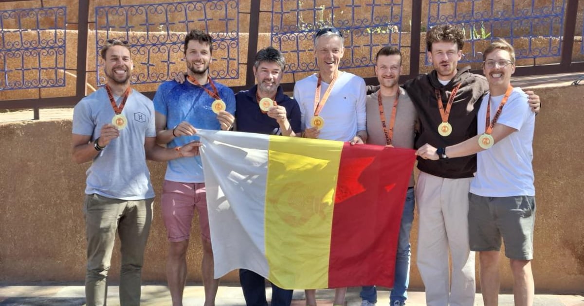 Zeven Aalstenaars trotseren woestijn en lopen de loodzware Marathon des ...