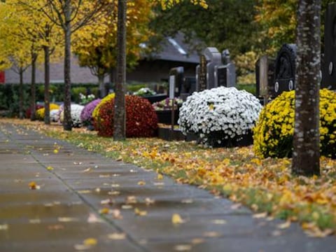 Het huishoudelijk reglement voor de gemeentelijke begraafplaatsen werd inhoudelijk gemoderniseerd