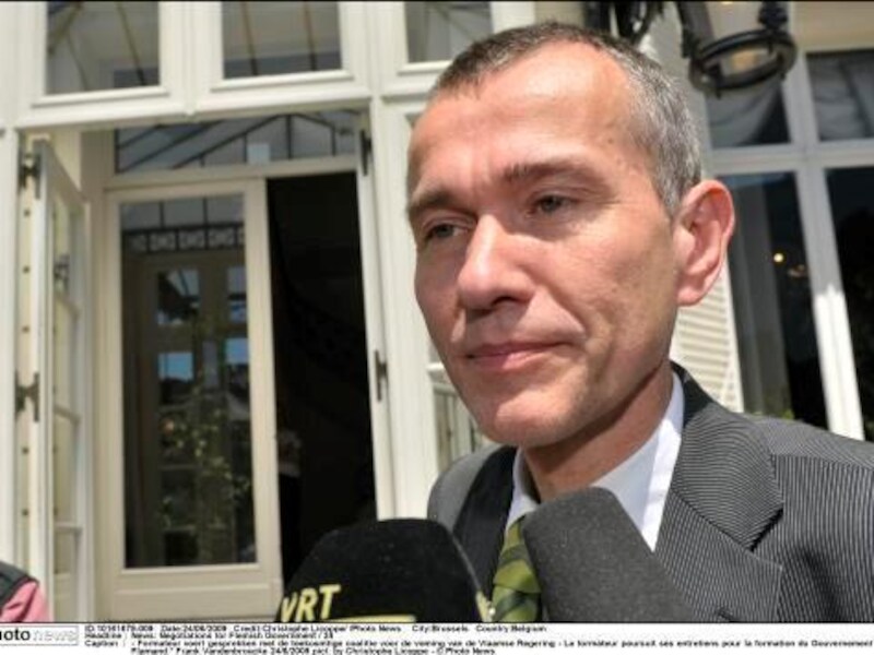 Gennez schoof stemmenkanon Vandenbroucke opzij.