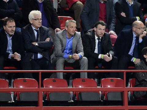 Gunther Jacob (l) heeft jeugdproduct Matisse Thuys voor lange tijd vastgelegd