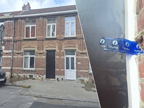 De overleden vrouw werd in deze woning in de Duivenmelkersstraat in vrouw aangetroffen.