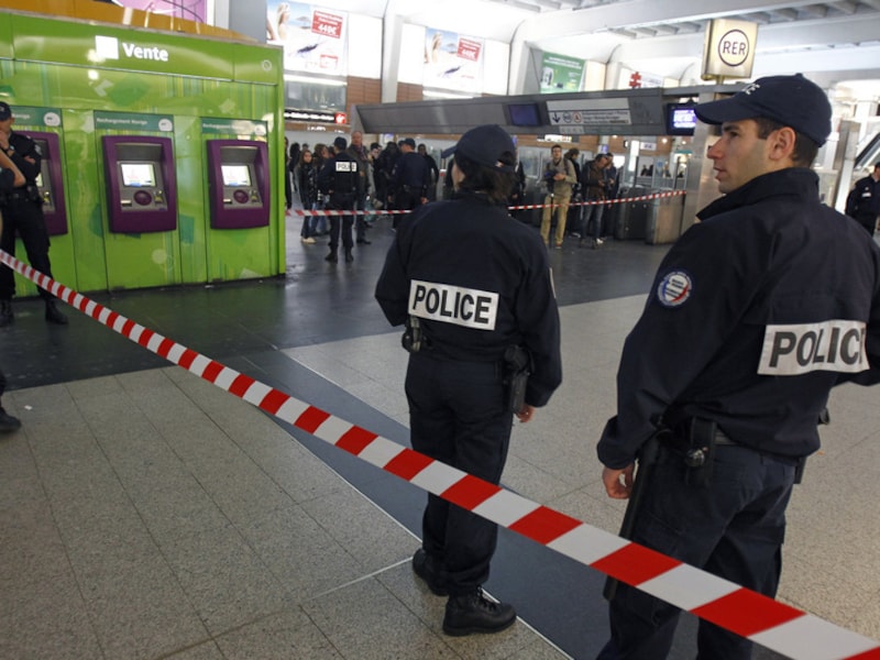Politieonderzoek in de Franse zakenwijk La Défense.