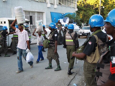 De VN-soldaten op Haïti worden verantwoordelijk gesteld voor de cholera-epidemie.