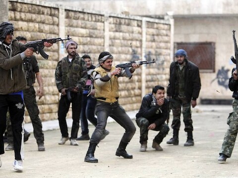 Archiefbeeld: gevechten tussen de rebellen en de troepen van al-Assad.
