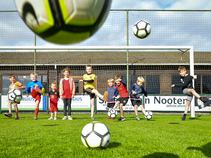 Kleine vzw die voetbalkampen organiseert weigert huur te betalen van flat die ze nooit zagen: “Een ex-trainer heeft onze naam misbruikt”