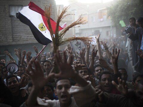 Aanhangers van de afgezette president Mursi trekken door de straten van Caïro om de terugkeer van de politicus te eisen.