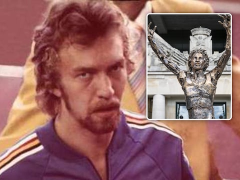 Ivo Van Damme / Het standbeeld van Ivo Van Damme aan het Koning Boudewijn-stadion.