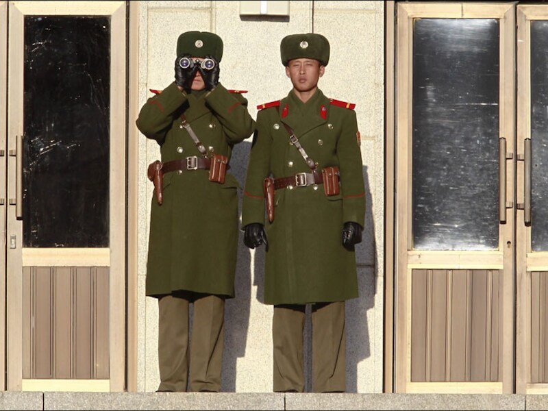 Noord-Korea stuurt opnieuw propagandaboodschappen de grens over.