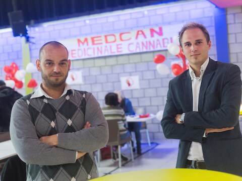 Voorzitter Pieter Geens uit Lier en adviseur Dominique van Gruisen van de vzw Medcan.
