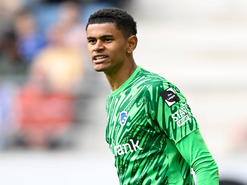 “Dit is een heel bijzonder moment voor mij”: recordtransfer Genk-doelman Lucca Brughmans (18) naar Liverpool is officieel
