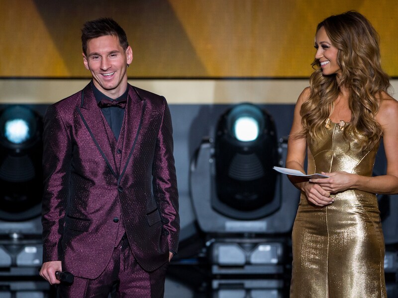 Een "opvallend" uitgedoste Lionel Messi steelt de show op de Gouden Bal. Of net niet?